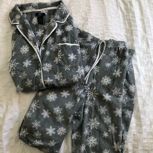 Snow-Flake Fuzzy Pajamas